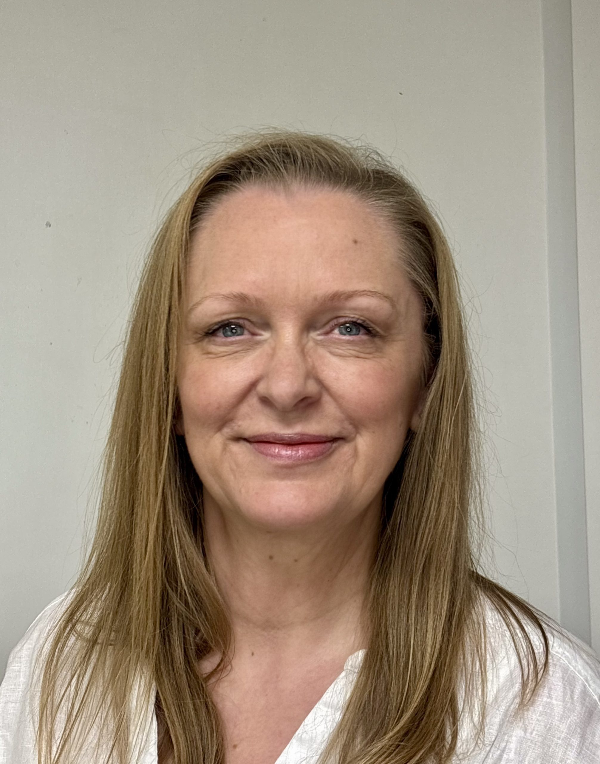 Claire L